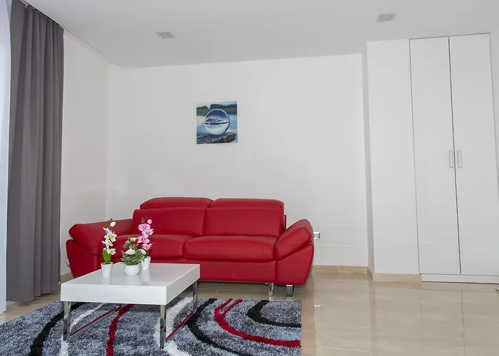 Luxury Apartament 4*