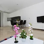 Luxury Lejlighed 4*