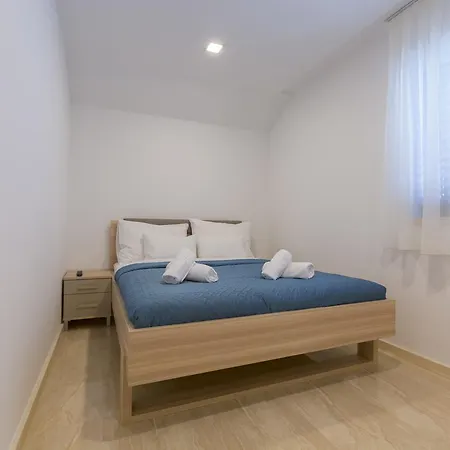 Luxury Lägenhet 4*