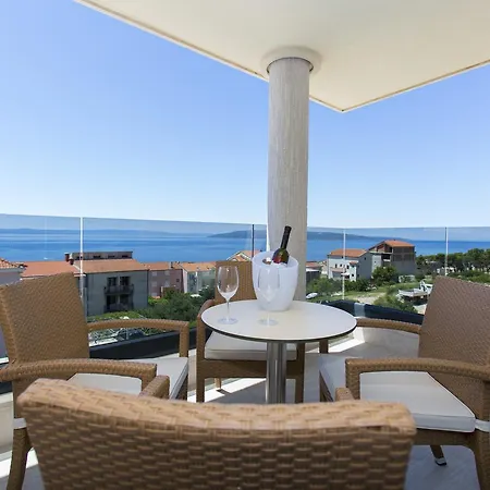 Apartment Luxury 4*