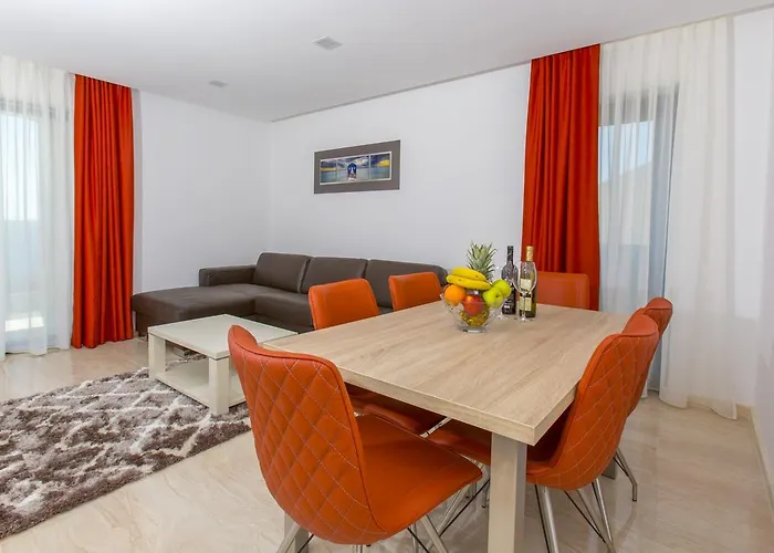 Luxury דירה