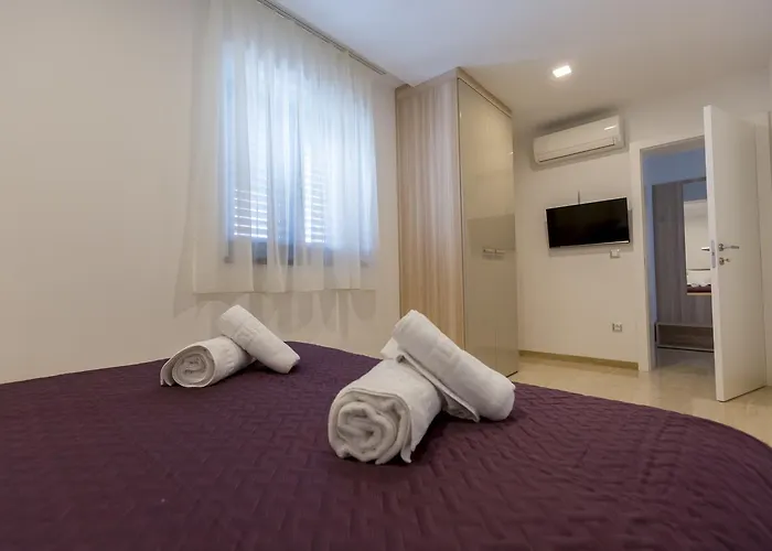 Luxury דירה 4*
