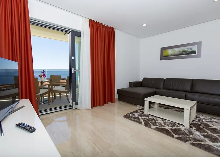 דירה Luxury 4*