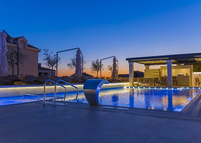 Luxury דירה
